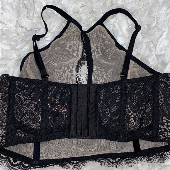 Victoria’s Secret High Neck Bra 32D NWT - Picture 3 of 5